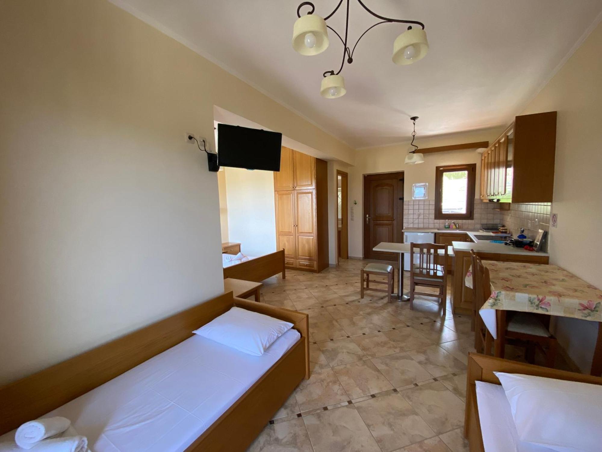 Demiris Hotel Сивота Экстерьер фото